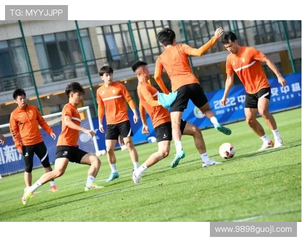 南京网球队心理素质揭秘:如何在赛场上保持冷静与专注 南京网球队心理素质揭秘:如何在赛场上保持冷静与专注