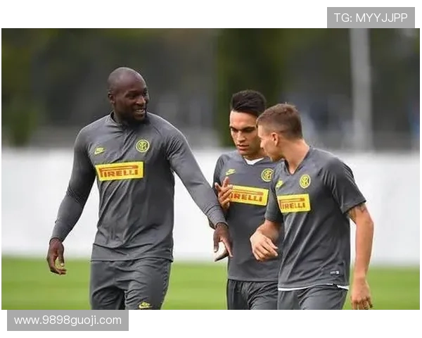 赛后分析:RNG与TES对决中的速度较量与战术深度探讨 赛后分析:RNG与TES对决中的速度较量与战术深度探讨