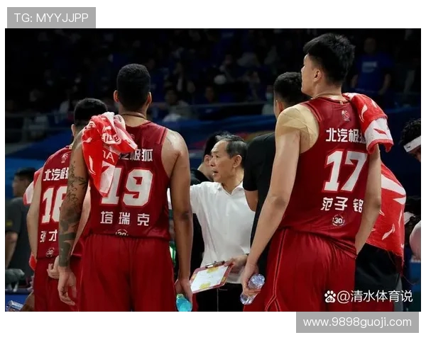 赛后分析:北京篮球队与广州篮球队在比赛中的战术灵活性对比 赛后分析:北京篮球队与广州篮球队在比赛中的战术灵活性对比